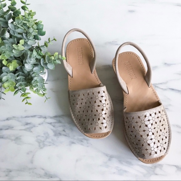 Kenneth Cole Reaction Shoes - Kenneth Cole REACTION Gold Slingback Wedge Sandal